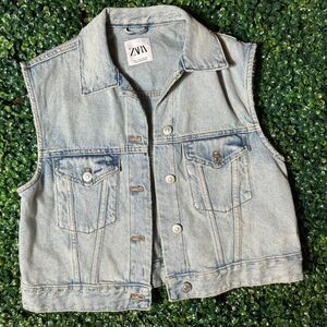 Zara Cropped Denim Vest Size Small